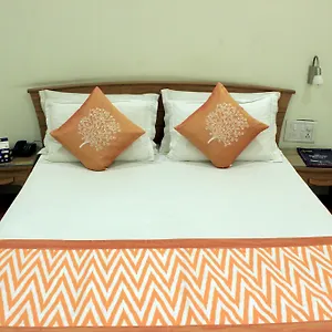 Oyo 9899 Palm Tree Hotel Gurgaon